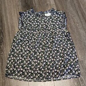 🍁 Velvet by Graham & Spencer floral sleeveless Blouse 🍁